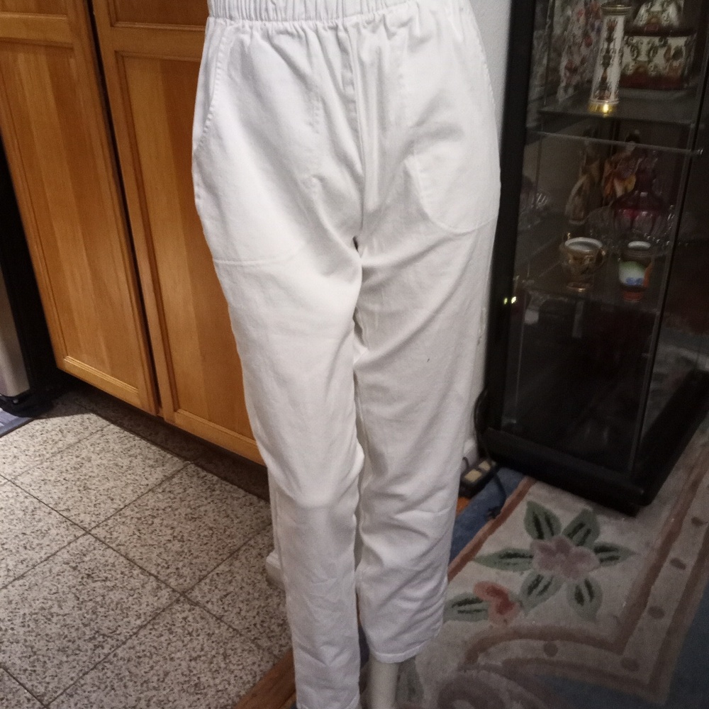 d&CO size xsmall denim pants white